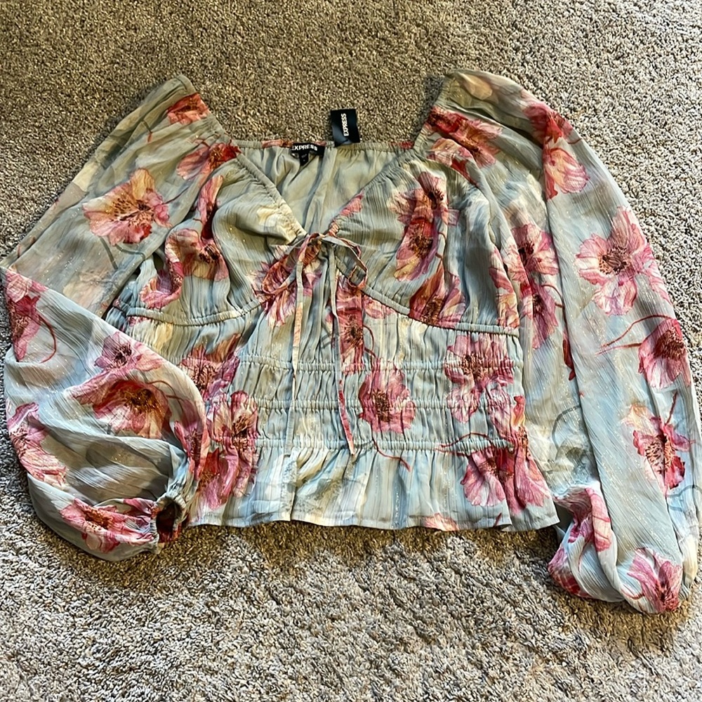 NWT Express Top - Picture 2 of 5